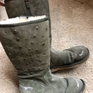 Women’s size 8 olive green UGG boots